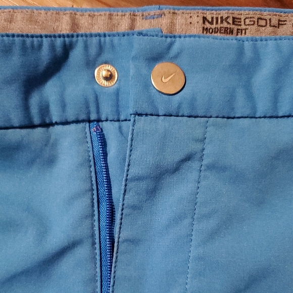 Nike Men's Vivid Blue Flat Front Dri-Fit Golf Shorts - Picture 3 of 7